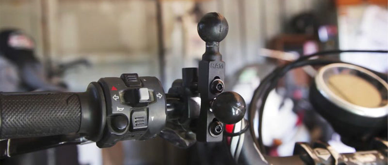 How to Use the Brake/Clutch Reservoir Base for Your Motorcycle