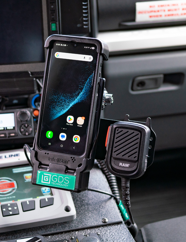 GDS PTT kit featuring a RAM Mic mounted in a car