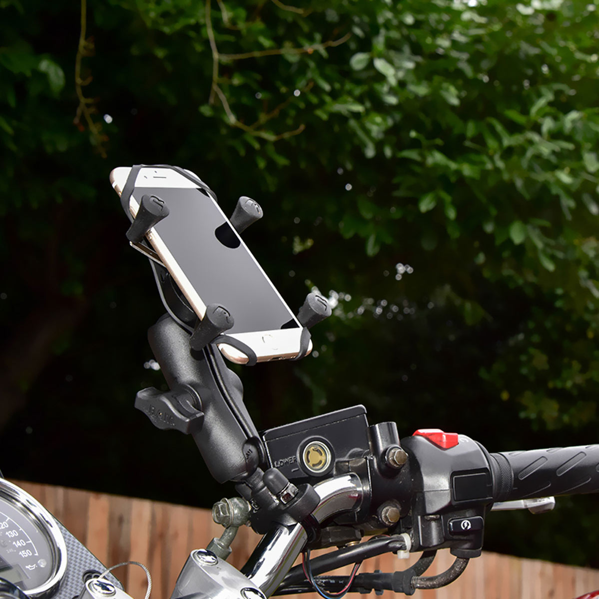 RAM MOUNTS RAM-B-149Z-UN7U バイク用スマホホルダー RAM® X-Grip® Phone Mount with Handlebar U-Bolt Base - Medium – RAM