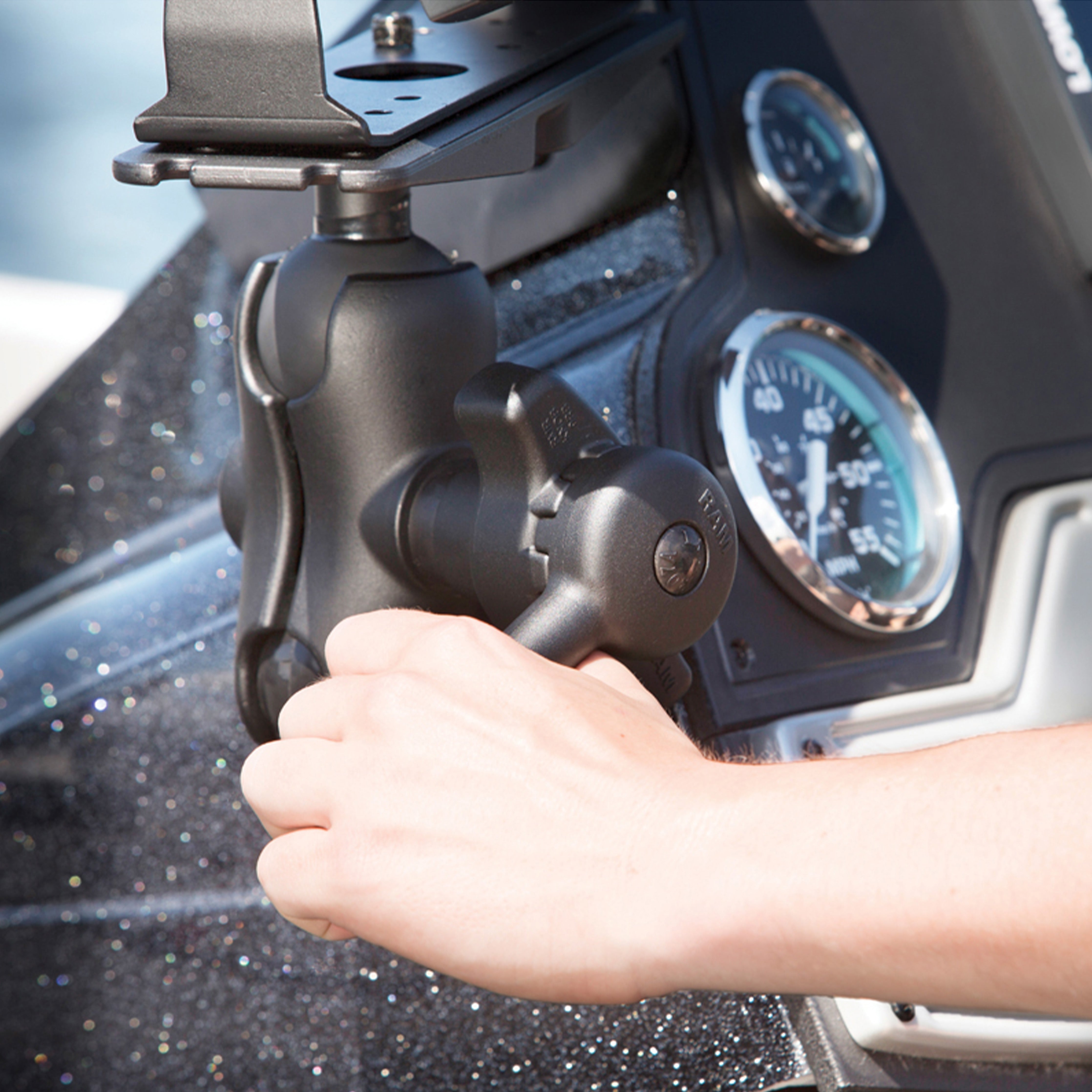 RAM® Large Marine Electronics Mount with RAM® Hi-Torq Wrench