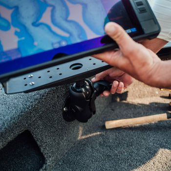 RAM® Universal Marine Electronic Mount - D Size Short – RAM Mounts