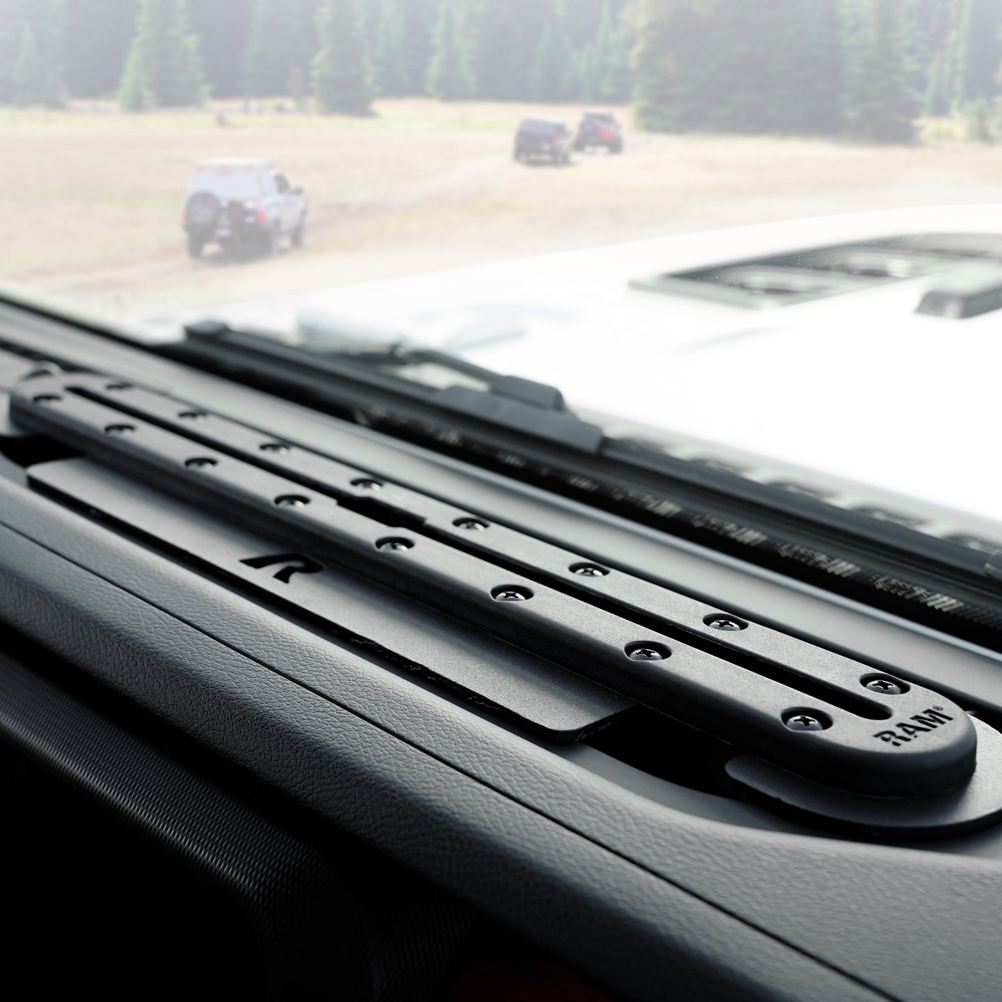 RAM® Tough-Track™ for '18-23 Jeep JL/JLU/Gladiator – RAM Mounts