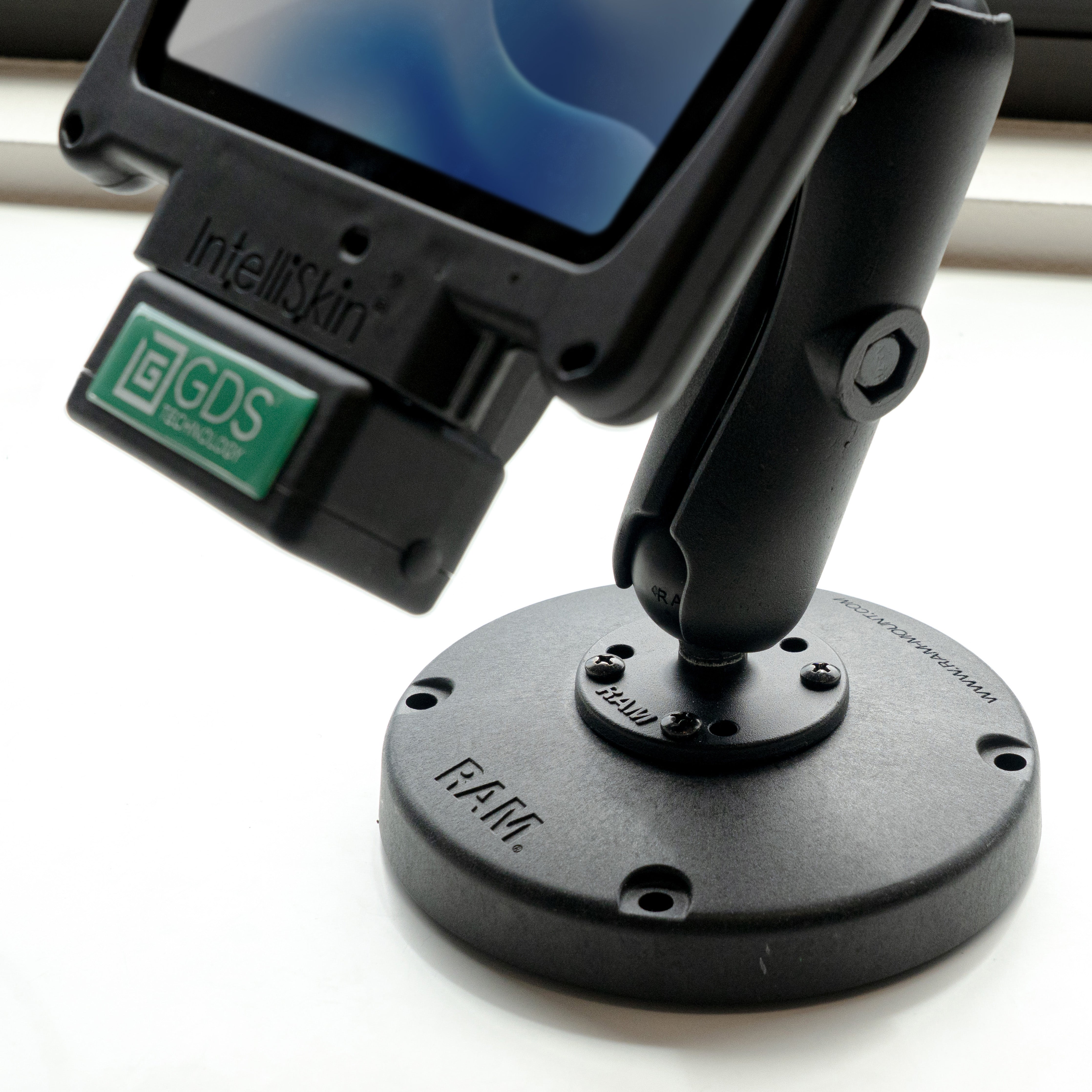 RAM® Round Platform Base with AMPS Hole Pattern – RAM Mounts