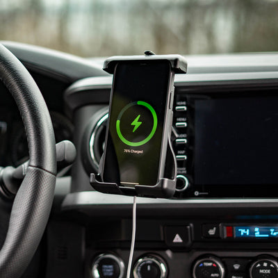 Apple MagSafe Compatible Phone Holder Mounted in Vehicle
