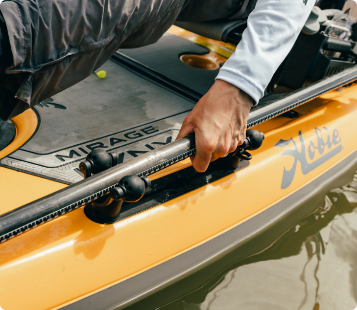 Tough-Track met accessoires op kajak